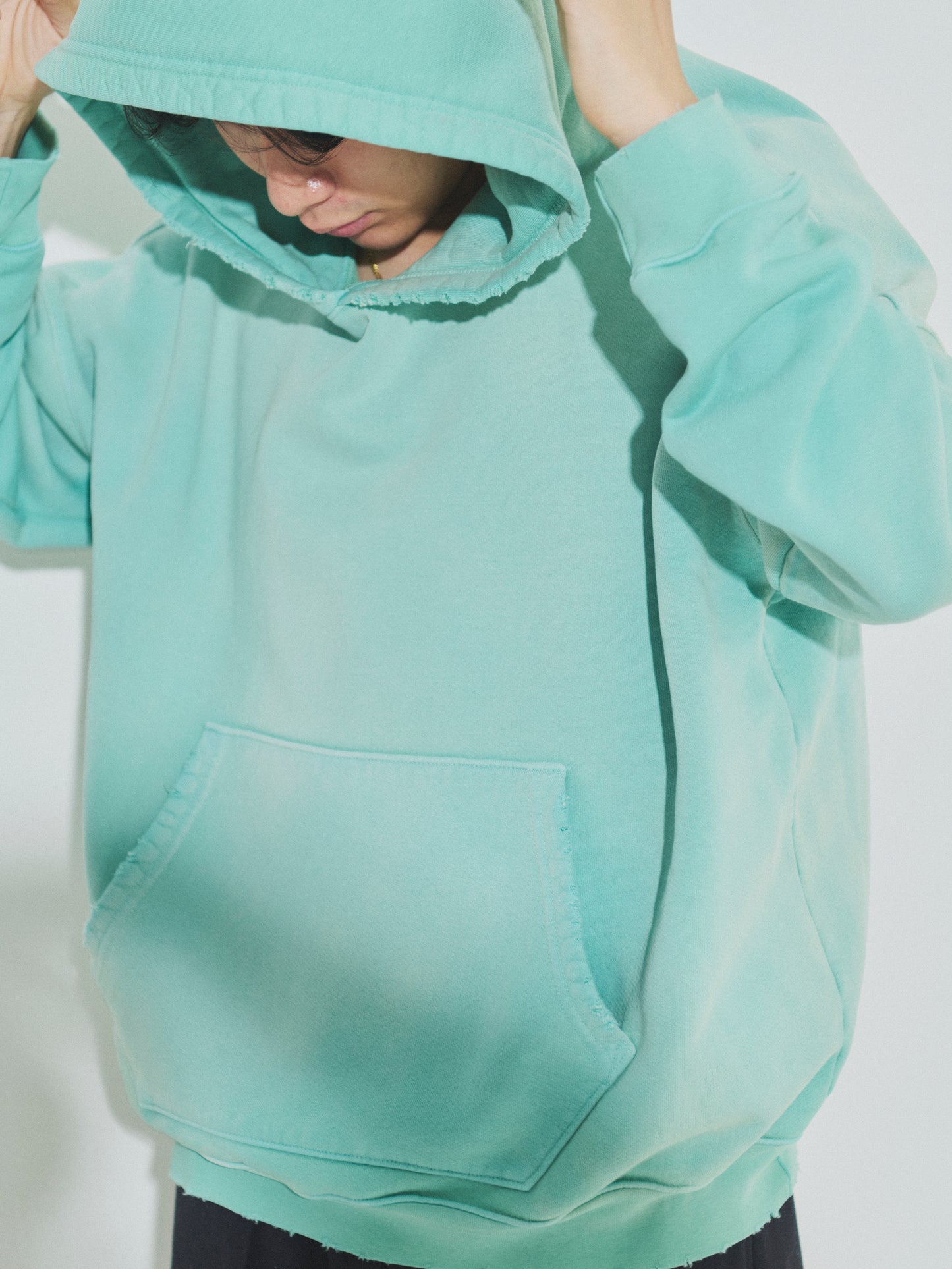 OVERSIZED CROP HOODIE AGED