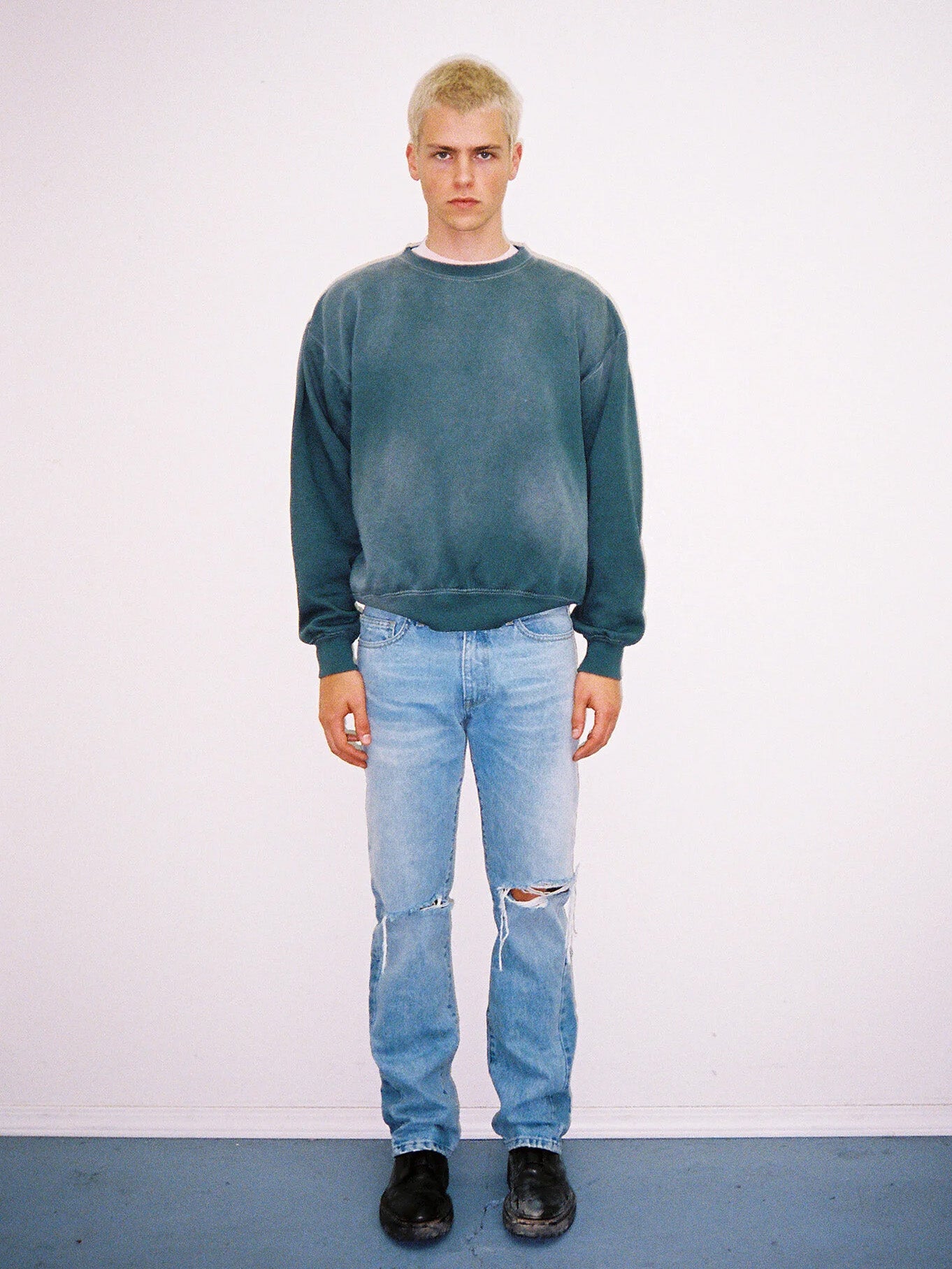 CLASSIC CREWNECK AGED
