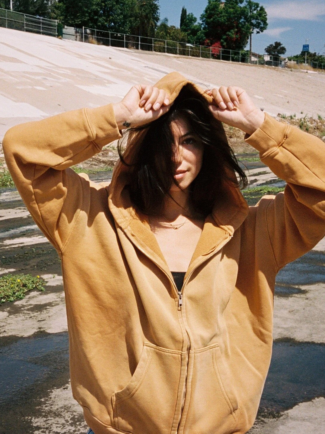 OVERSIZED ZIPUP HOODIE AGED
